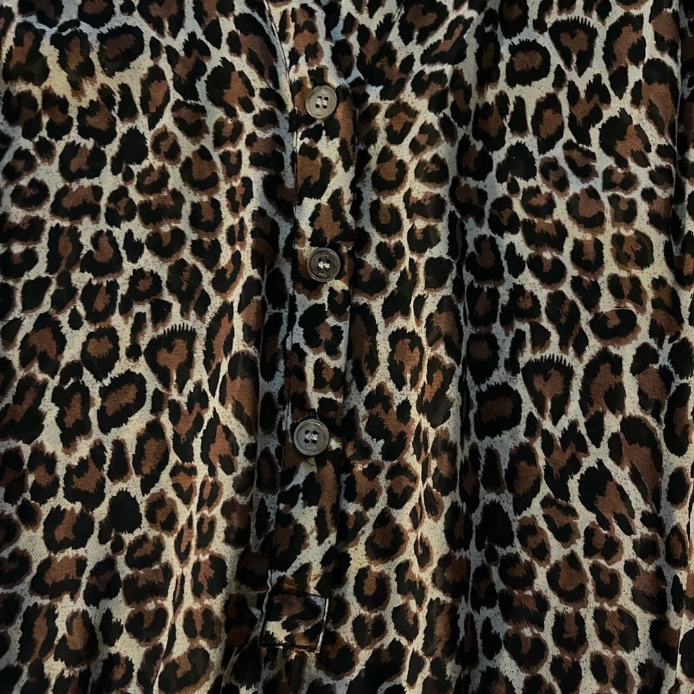 Vince Camuto Animal Print Long Sleeve Dress Size XS light weight sheer material. - Picture 8 of 9